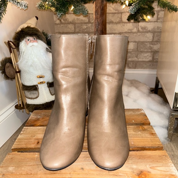 Booties - Picture 7 of 7